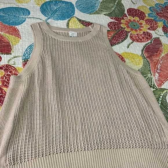 Knitted tank tops - Picture 2 of 3